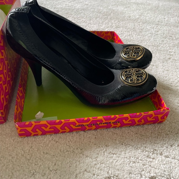 Tory Burch Black Patent Leather Pumps - Picture 2 of 3